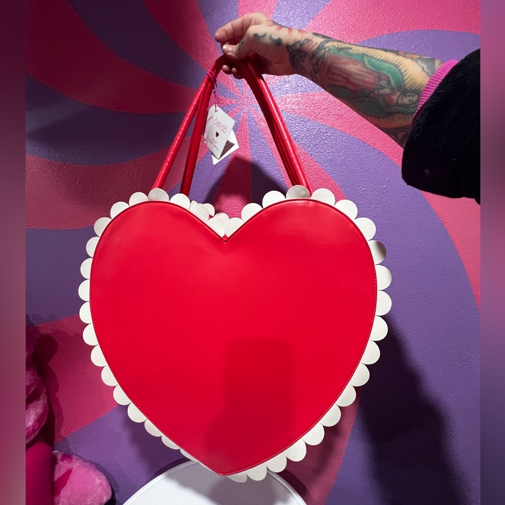 Ban.do heart cooler bag
